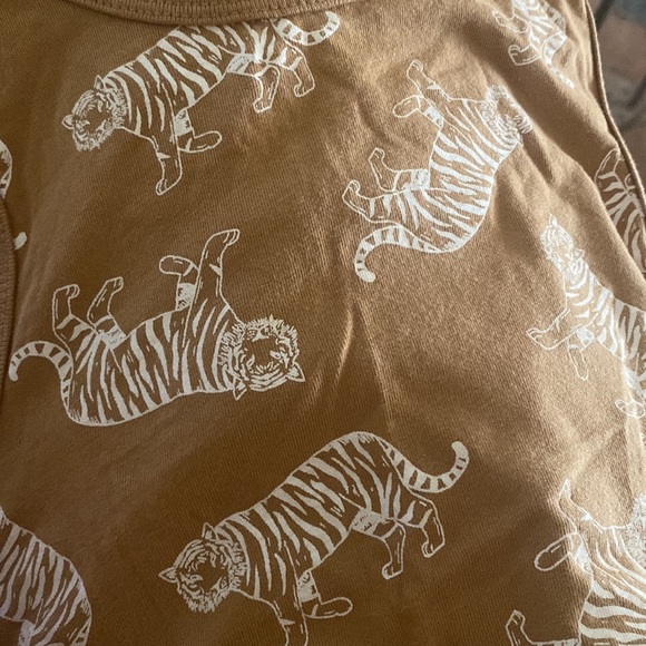 H&M Boys Sleeveless Tank - Picture 3 of 3